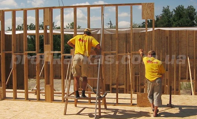 монтаж стеновых панелей каркасного дома